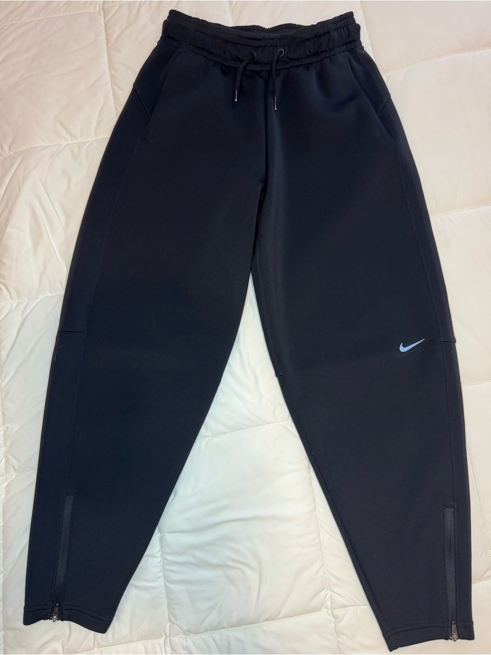 Nike Dri-FIT Women’s Black Jogger Pants Tapered Zip Ankle Athletic Sweatpants XS